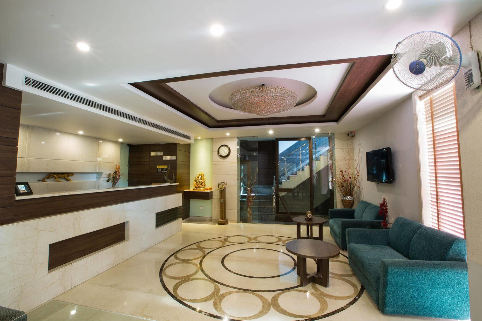 Hotel Narula'S Aurrum Amritsar Buitenkant foto